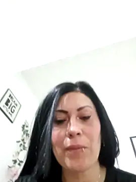 Tania mature online show from April 30, 2026, 3:51 pm