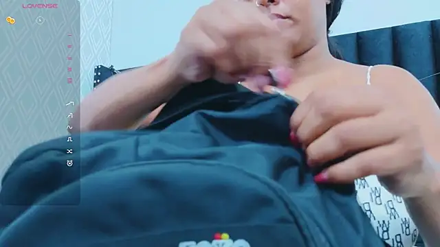 Snapshot of colombiamommy chatting on September 27, 2025, 11:59 am colombiamommy online show from September 27, 2025, 11:59 am