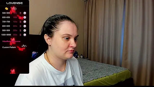 AlanaBrox online show from October 28, 2025, 9:13 am