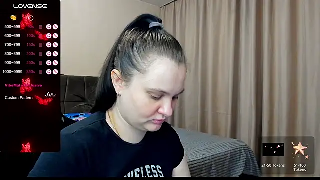 Snapshot of AlanaBrox chatting on December 20, 2025, 3:24 am AlanaBrox online show from December 20, 2025, 3:24 am