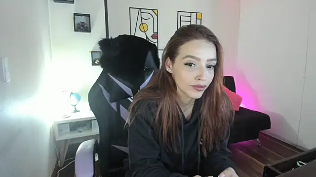 Snapshot of kay_marie chatting on September 30, 2025, 5:18 pm kay marie online show from September 30, 2025, 5:18 pm