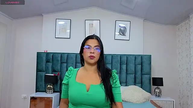 Melanie Ferrara online show from February 5, 2026, 2:22 pm