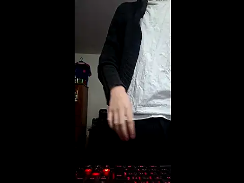 Snapshot of ALBEIROFOOTBALL1992 chatting on March 16, 2026, 4:40 am ALBEIROFOOTBALL1992 online show from March 16, 2026, 4:40 am