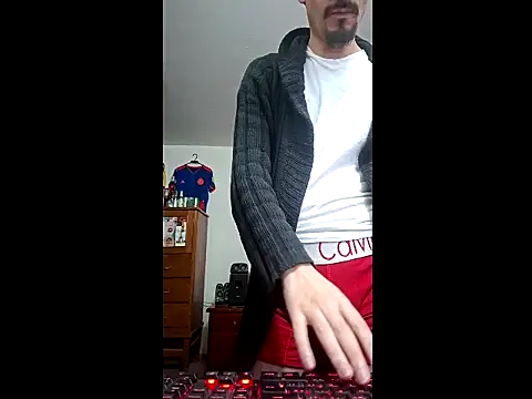 Snapshot of ALBEIROFOOTBALL1992 chatting on March 16, 2026, 5:44 am ALBEIROFOOTBALL1992 online show from March 16, 2026, 5:44 am