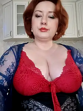 Snapshot of mom4you chatting on October 9, 2025, 10:24 am mom4you online show from October 9, 2025, 10:24 am