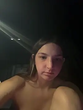 DoriDeluxe66 online show from October 7, 2025, 9:45 pm