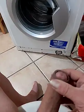 Snapshot of 74bob chatting on February 25, 2025, 4:35 am 74bob online show from February 25, 2025, 4:35 am