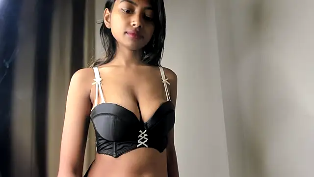 Snapshot of SexyRiyaA_ chatting on February 19, 2026, 9:00 pm SexyRiyaA online show from February 19, 2026, 9:00 pm