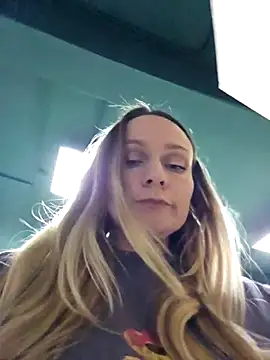 Bondgirl 013 online show from February 25, 2026, 6:17 pm