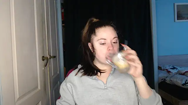 ryhhnnagold99 online show from January 7, 2026, 3:36 pm