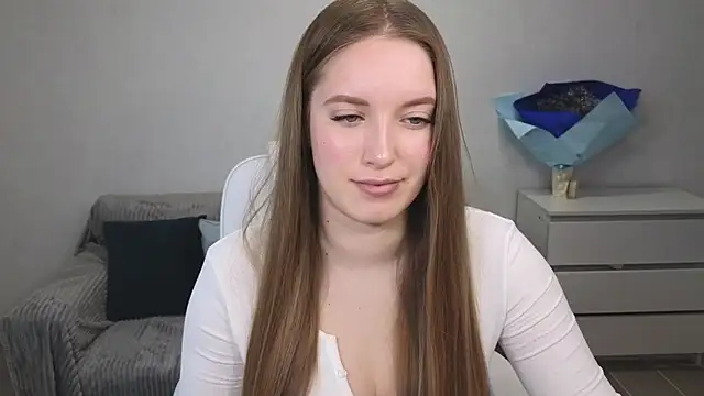 Snapshot of EvaMaddison chatting on December 23, 2024, 5:39 am EvaMaddison online show from December 23, 2024, 5:39 am