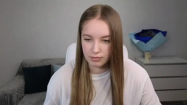 Snapshot of EvaMaddison chatting on January 15, 2025, 5:50 am EvaMaddison online show from January 15, 2025, 5:50 am