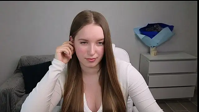 Snapshot of EvaMaddison chatting on February 2, 2025, 6:20 pm EvaMaddison online show from February 2, 2025, 6:20 pm