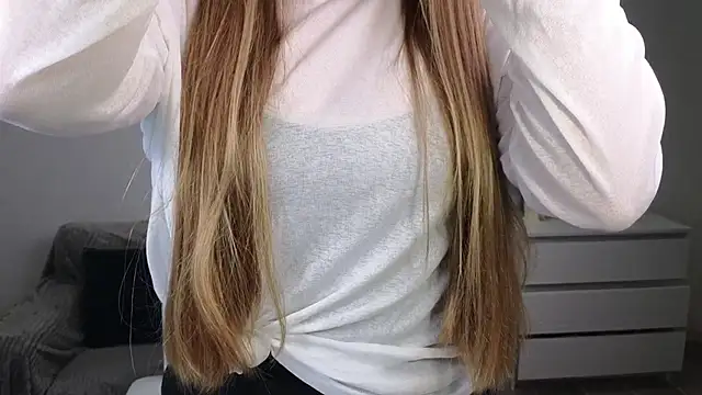 Snapshot of EvaMaddison chatting on March 1, 2025, 4:22 pm EvaMaddison online show from March 1, 2025, 4:22 pm