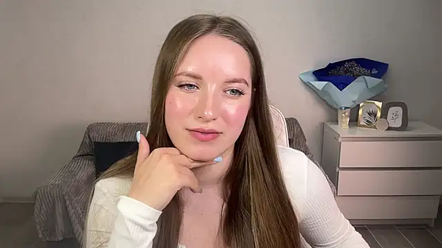 Snapshot of EvaMaddison chatting on September 8, 2025, 6:29 pm EvaMaddison online show from September 8, 2025, 6:29 pm