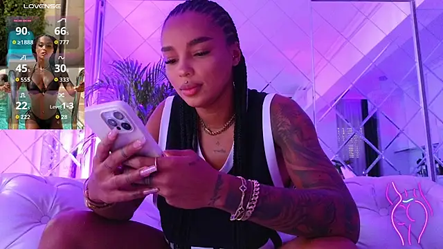 Snapshot of KimiBrown chatting on September 25, 2025, 10:08 am KimiBrown online show from September 25, 2025, 10:08 am