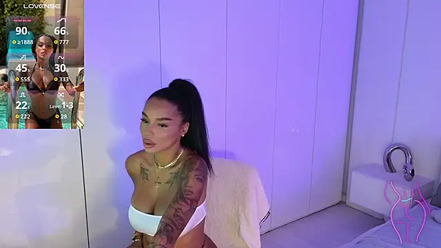 Snapshot of KimiBrown chatting on September 29, 2025, 10:09 am KimiBrown online show from September 29, 2025, 10:09 am