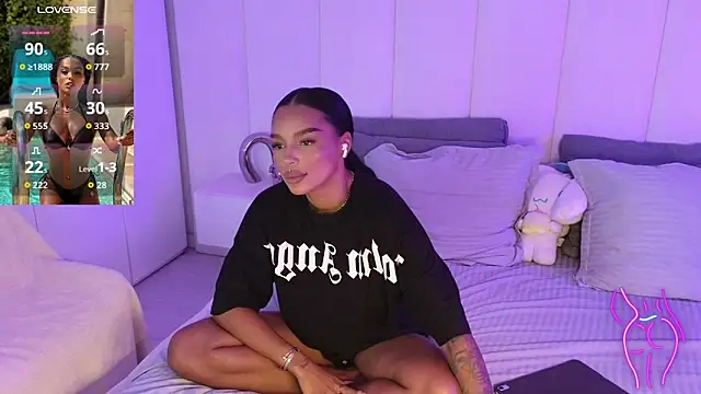 Snapshot of KimiBrown chatting on September 30, 2025, 10:20 am KimiBrown online show from September 30, 2025, 10:20 am