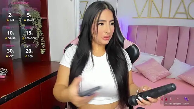 Snapshot of amy-thomson1 chatting on September 12, 2025, 11:54 am amy-thomson1 online show from September 12, 2025, 11:54 am