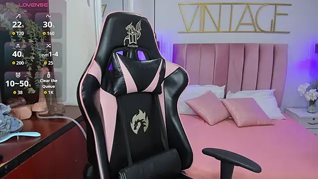 Snapshot of amy-thomson1 chatting on September 22, 2025, 12:40 pm amy-thomson1 online show from September 22, 2025, 12:40 pm