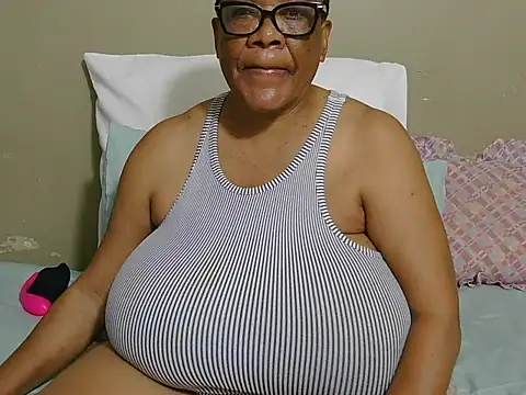 DairyQueen2 online show from May 4, 2026, 10:06 pm