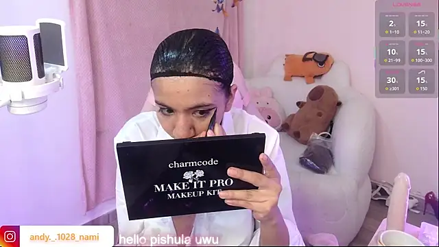 Nami usagi online show from October 12, 2025, 4:06 pm