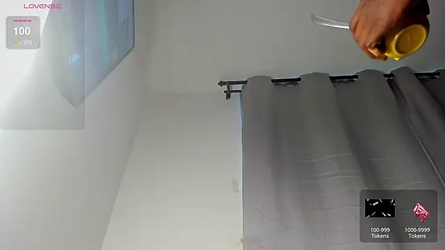 Snapshot of caroline_tovar chatting on March 20, 2026, 10:47 pm caroline tovar online show from March 20, 2026, 10:47 pm