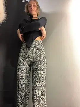 Feral berry 8133 online show from December 9, 2024, 10:54 am