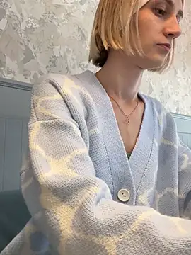 Feral berry 8133 online show from February 12, 2025, 7:13 am