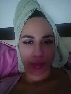 Lorettelorena online show from July 24, 2026, 5:44 pm