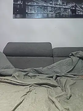 Lorettelorena online show from July 30, 2026, 2:32 am