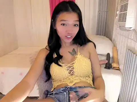  caroline69 online show from January 5, 2025, 4:58 am