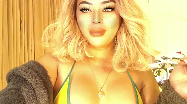 Snapshot of Thalia_Cambridge chatting on January 4, 2025, 5:27 am Thalia Cambridge online show from January 4, 2025, 5:27 am