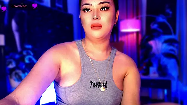 Snapshot of Thalia_Cambridge chatting on October 19, 2025, 3:07 am Thalia Cambridge online show from October 19, 2025, 3:07 am