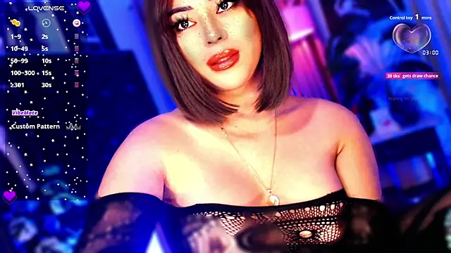 Snapshot of Thalia_Cambridge chatting on October 19, 2025, 10:21 pm Thalia Cambridge online show from October 19, 2025, 10:21 pm