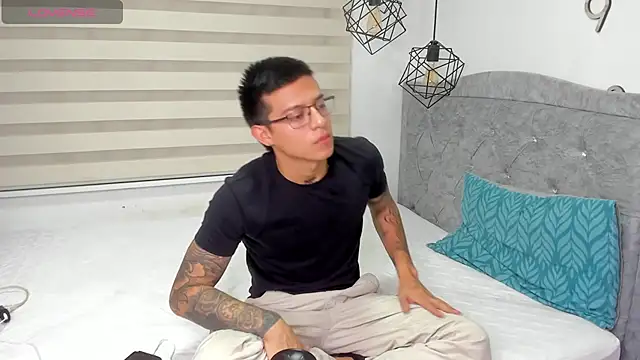 SIXXTOLOVE18 online show from February 13, 2026, 12:28 am