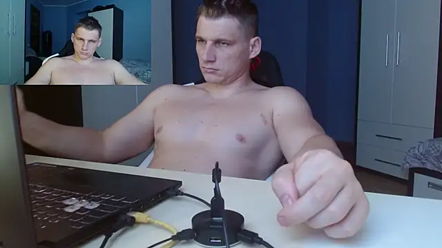 Snapshot of PoliglotJoe chatting on September 14, 2025, 1:10 pm PoliglotJoe online show from September 14, 2025, 1:10 pm