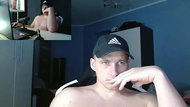 Snapshot of PoliglotJoe chatting on September 22, 2025, 4:14 am PoliglotJoe online show from September 22, 2025, 4:14 am