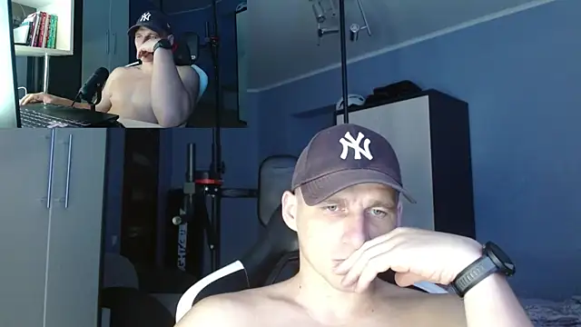 Snapshot of PoliglotJoe chatting on October 2, 2025, 9:49 am PoliglotJoe online show from October 2, 2025, 9:49 am