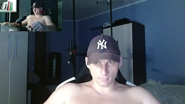 Snapshot of PoliglotJoe chatting on October 8, 2025, 11:41 am PoliglotJoe online show from October 8, 2025, 11:41 am