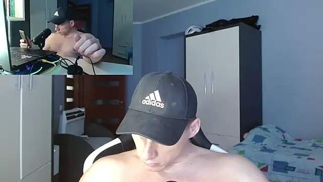 Snapshot of PoliglotJoe chatting on October 17, 2025, 8:17 am PoliglotJoe online show from October 17, 2025, 8:17 am