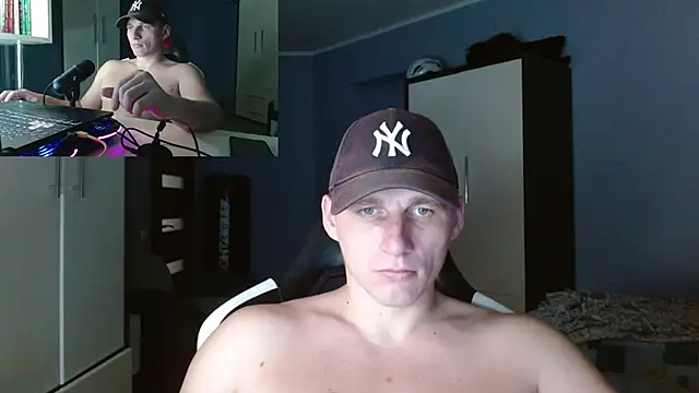 Snapshot of PoliglotJoe chatting on October 20, 2025, 12:00 am PoliglotJoe online show from October 20, 2025, 12:00 am