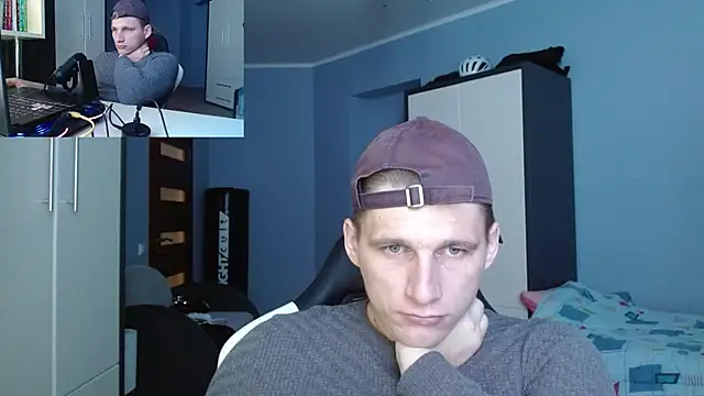 Snapshot of PoliglotJoe chatting on October 23, 2025, 6:56 am PoliglotJoe online show from October 23, 2025, 6:56 am