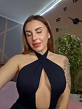 Kalli Fornia online show from December 10, 2024, 8:19 am