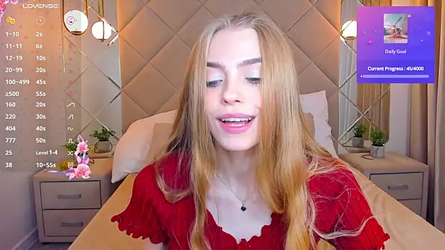 Snapshot of sayl0r_moon chatting on February 6, 2025, 12:54 am sayl0r moon online show from February 6, 2025, 12:54 am