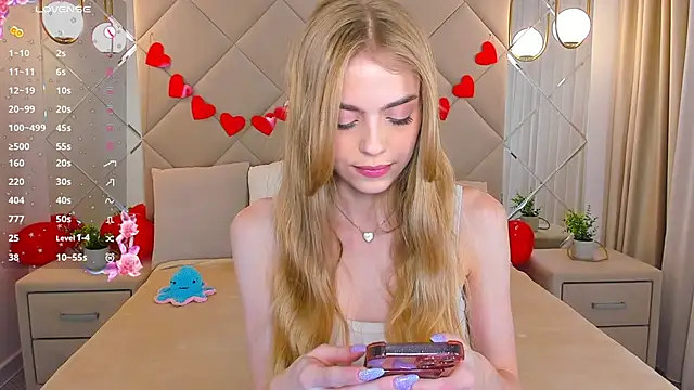 Snapshot of sayl0r_moon chatting on February 27, 2025, 12:21 am sayl0r moon online show from February 27, 2025, 12:21 am