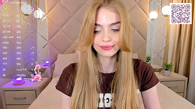 Snapshot of sayl0r_moon chatting on March 11, 2025, 12:11 am sayl0r moon online show from March 11, 2025, 12:11 am