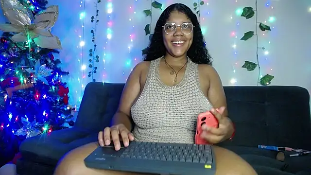 Snapshot of Lilyth__Brown chatting on December 5, 2024, 1:36 am Lilyth Brown online show from December 5, 2024, 1:36 am