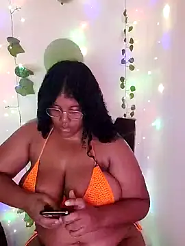 Snapshot of Lilyth__Brown chatting on January 11, 2025, 5:20 am Lilyth Brown online show from January 11, 2025, 5:20 am