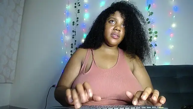 Snapshot of Lilyth__Brown chatting on February 20, 2025, 4:50 am Lilyth Brown online show from February 20, 2025, 4:50 am
